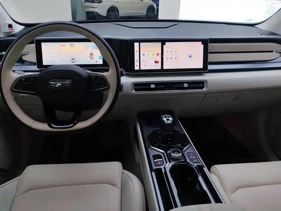 Geely ICON 2023 1.5TD Chocolate Premium Edition — миниатюра 12