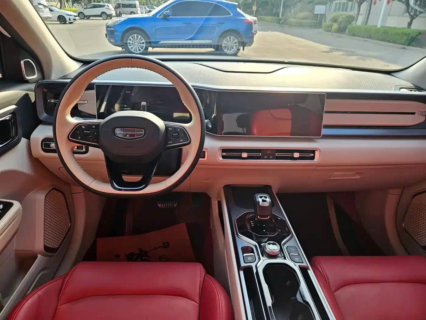 Geely ICON 2025 Linglong 1.5TD Ruyi Edition — миниатюра 11