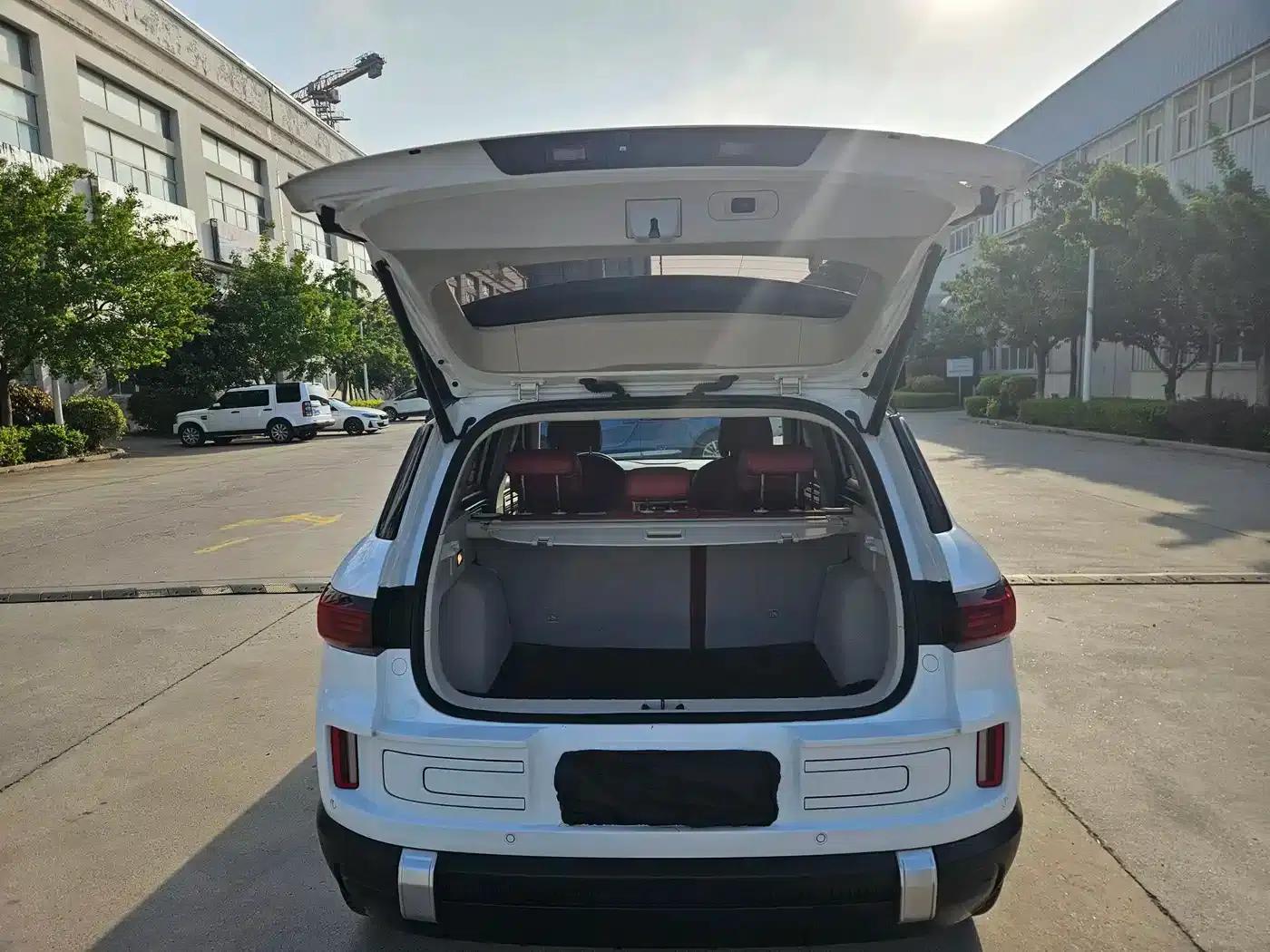 Geely ICON 2025 Linglong 1.5TD Ruyi Edition — миниатюра 14