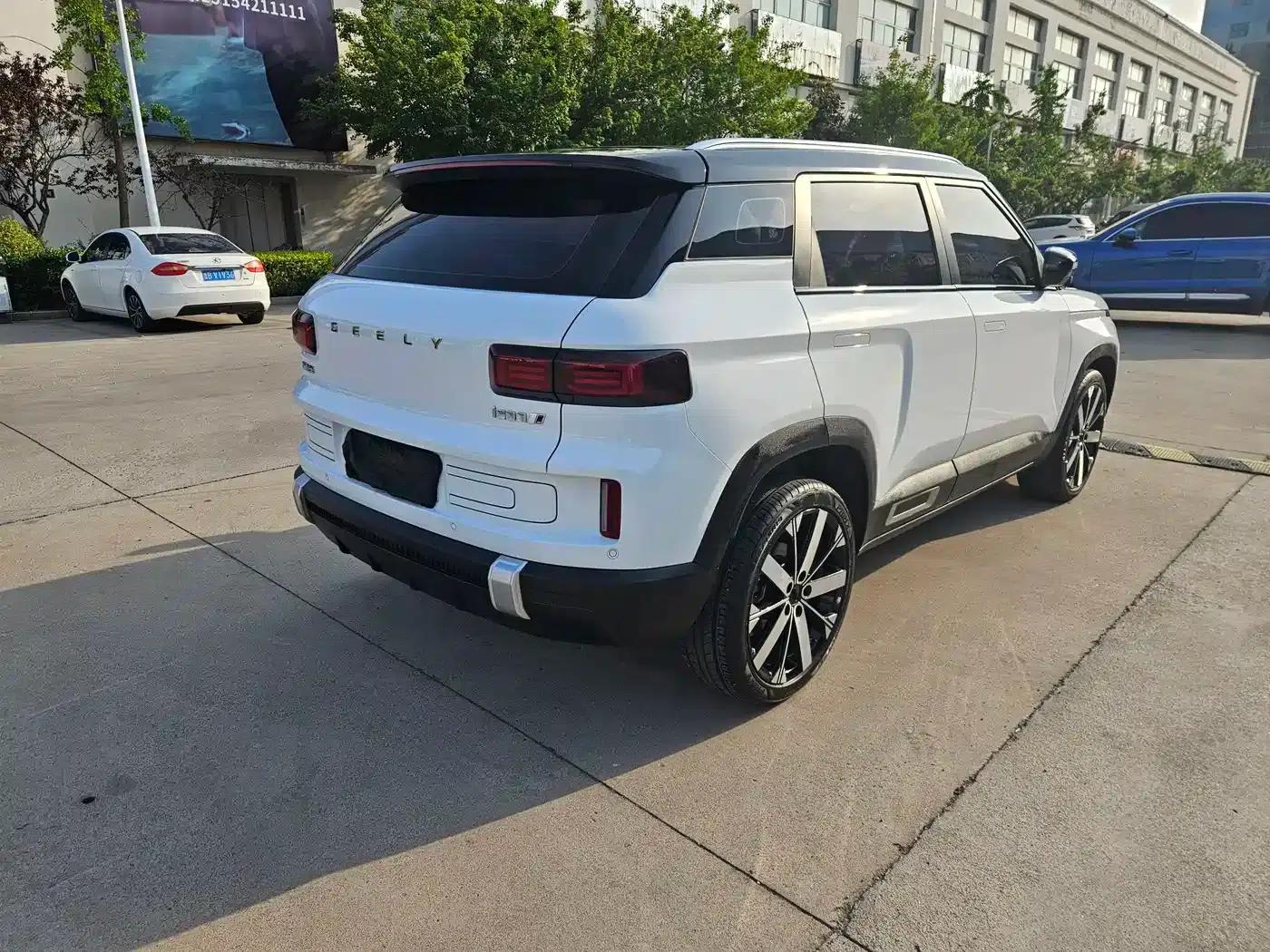 Geely ICON 2025 Linglong 1.5TD Ruyi Edition — миниатюра 5