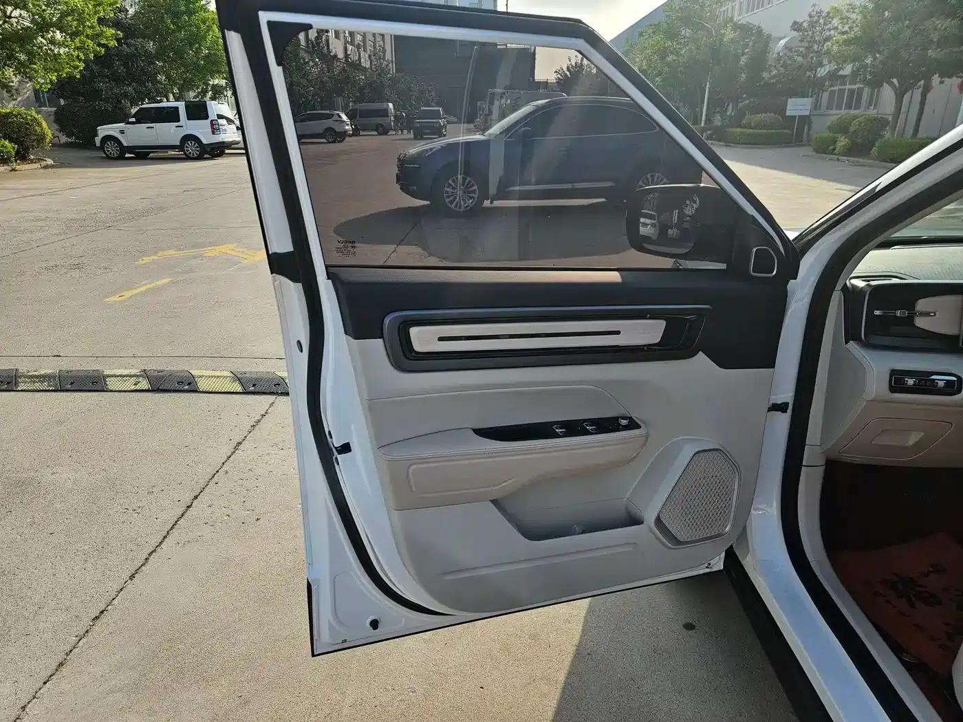 Geely ICON 2025 Linglong 1.5TD Ruyi Edition — миниатюра 8