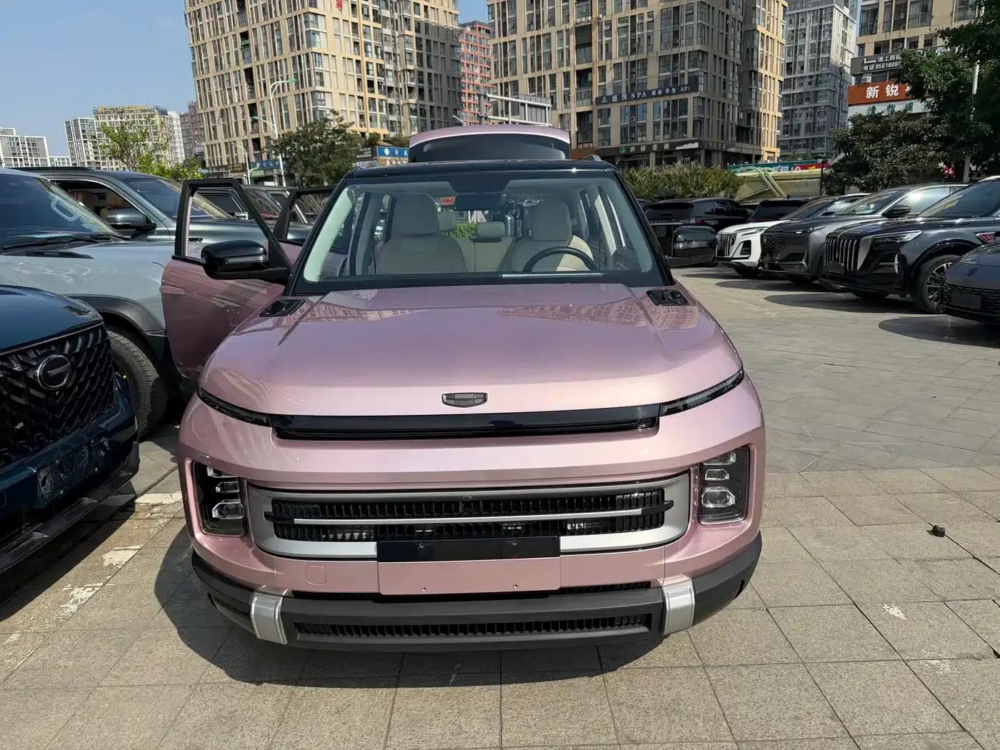 Geely ICON 2023 1.5TD Chocolate Edition — миниатюра 2