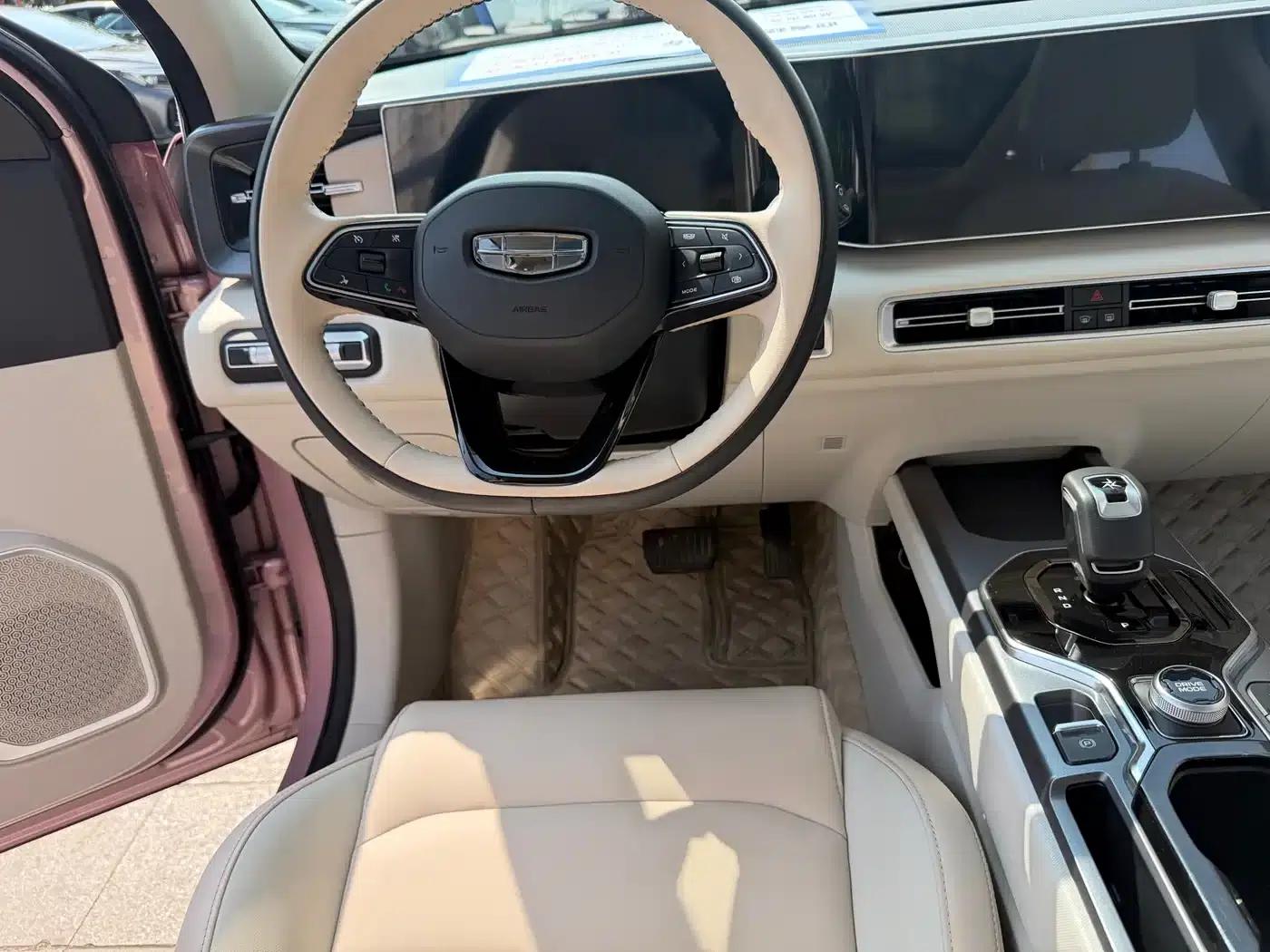 Geely ICON 2023 1.5TD Chocolate Edition — миниатюра 11