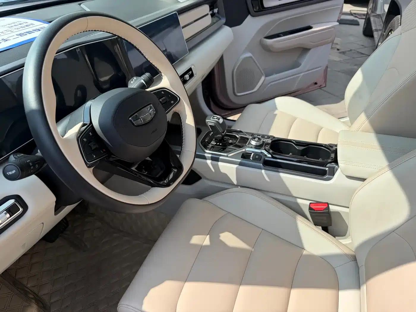 Geely ICON 2023 1.5TD Chocolate Edition — миниатюра 6