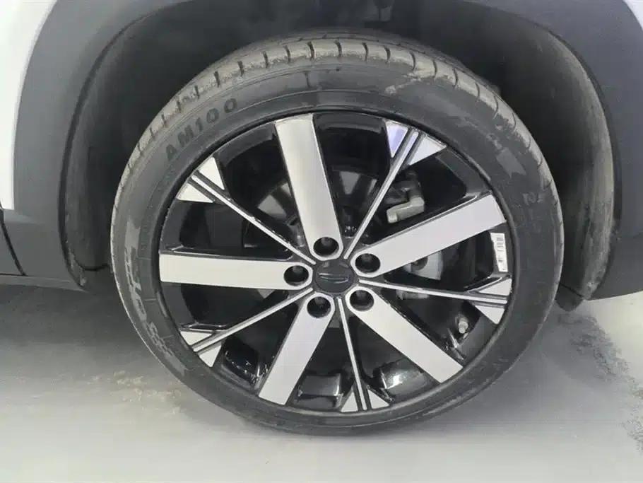 Geely ICON 2023 1.5TD Chocolate Edition — миниатюра 6