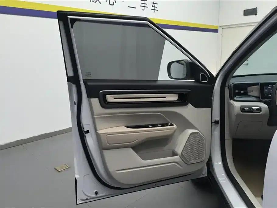 Geely ICON 2023 1.5TD Chocolate Edition — миниатюра 7