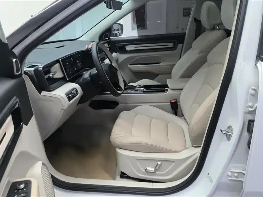 Geely ICON 2023 1.5TD Chocolate Edition — миниатюра 9