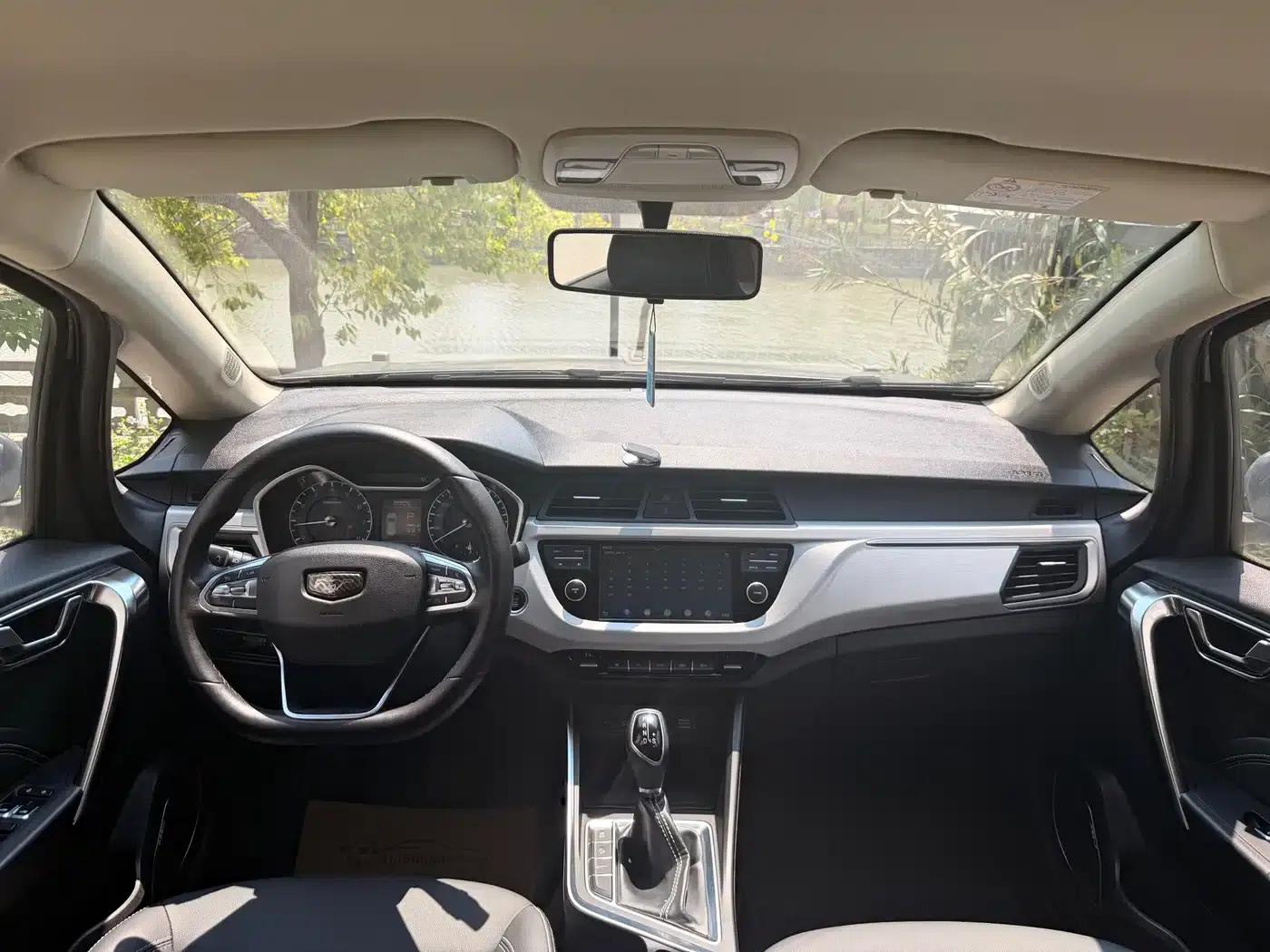 Geely Vision X3 2019 Upgraded Version 1.5L CVT Elite — миниатюра 5