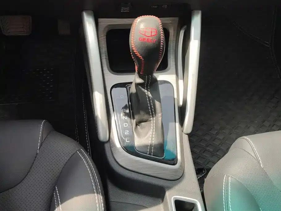 Geely Vision X3 2017 1.5L Automatic Premium Edition — миниатюра 16