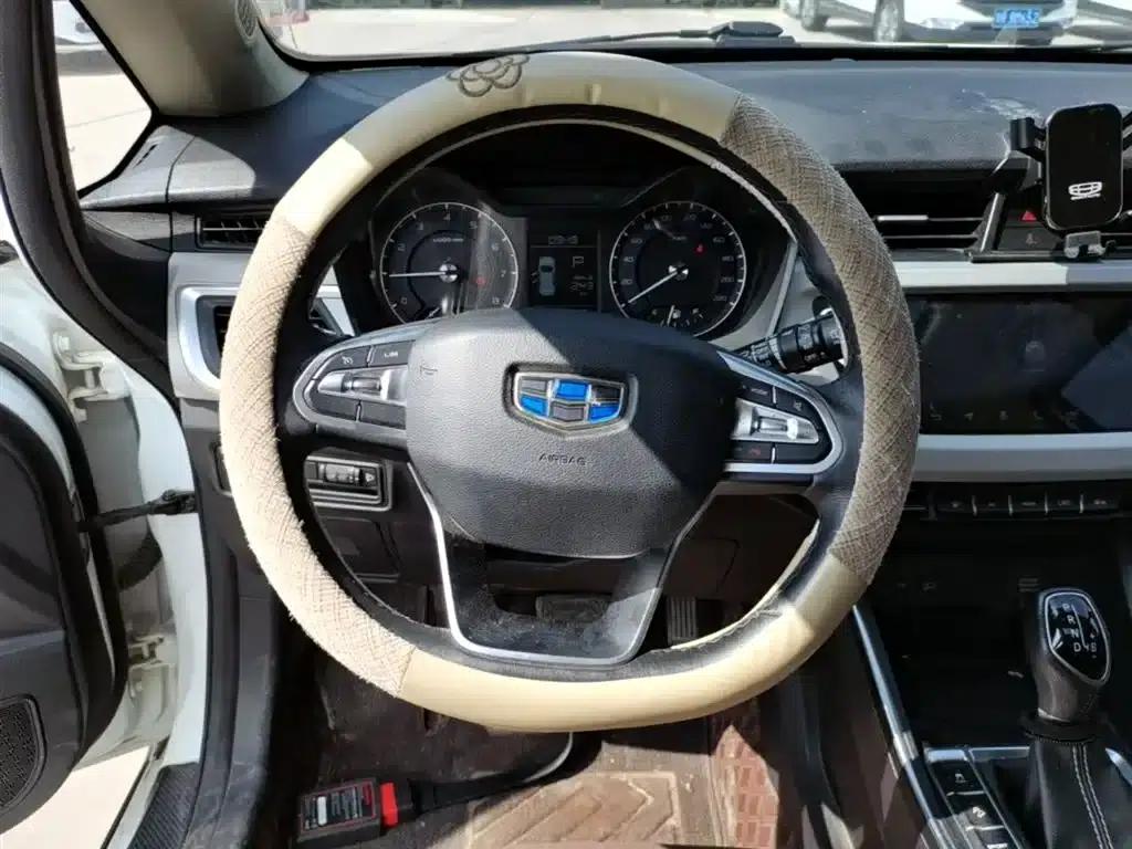 Geely Vision X3 2020 1.5L CVT Premium Edition — миниатюра 11