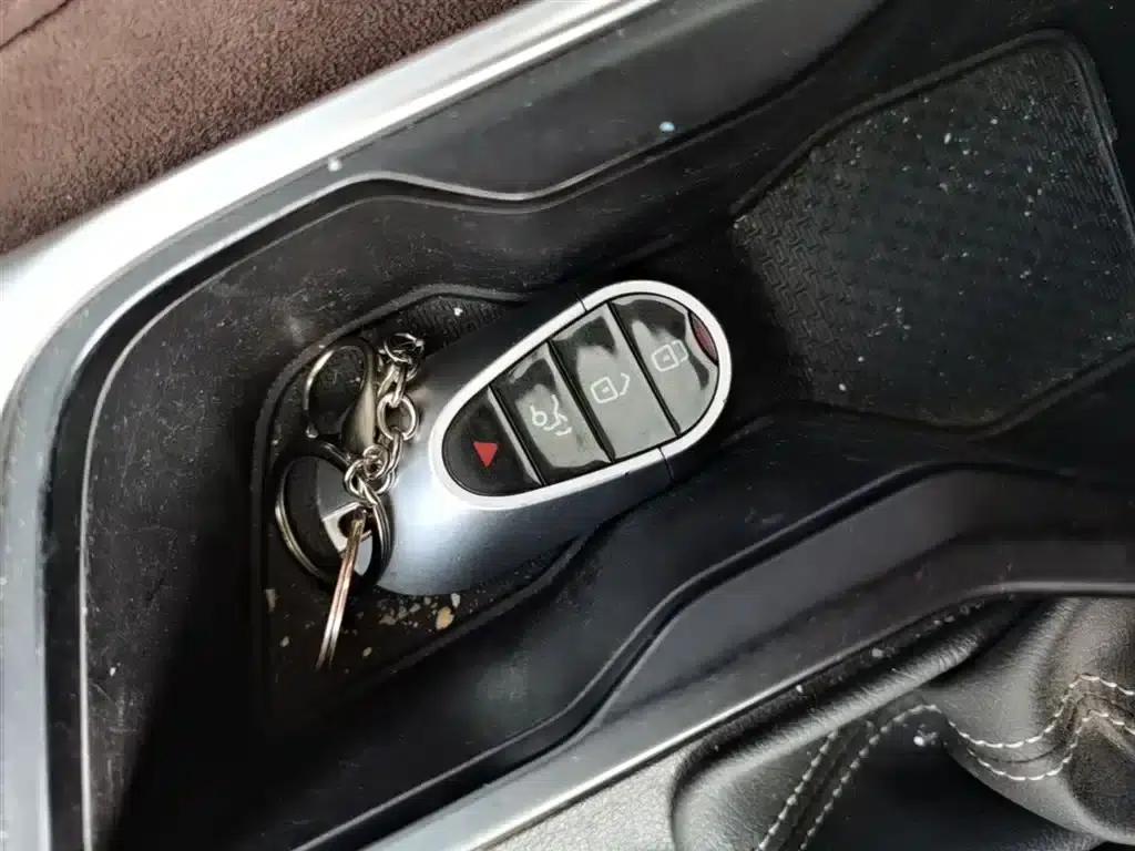 Geely Vision X3 2020 1.5L CVT Premium Edition — миниатюра 9
