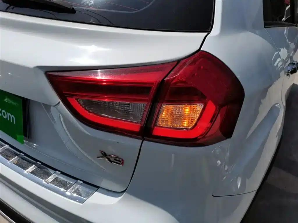 Geely Vision X3 2017 1.5L Automatic Premium Edition — миниатюра 8