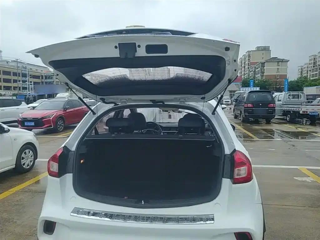 Geely Vision X3 2017 1.5L Automatic Premium Edition — миниатюра 18