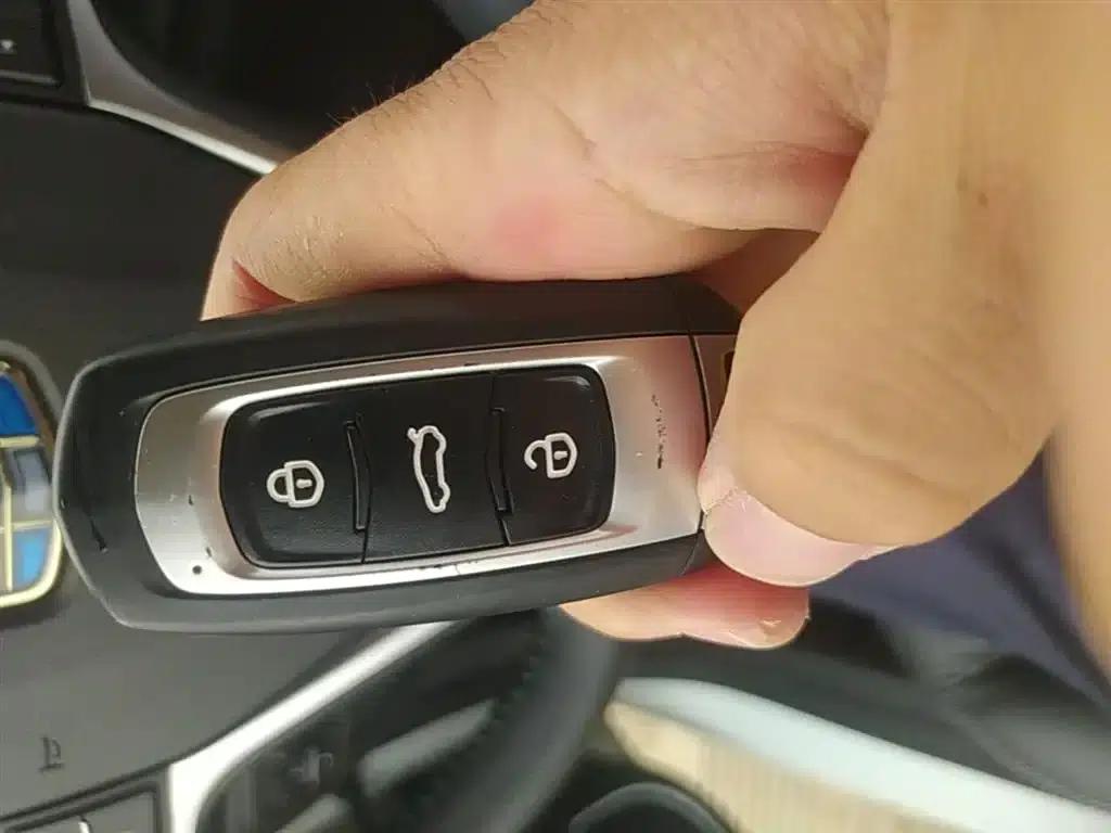 Geely Vision X3 2017 1.5L Automatic Premium Edition — миниатюра 9