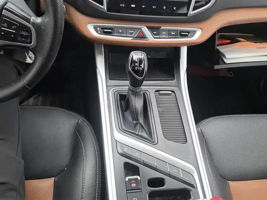 Geely Vision X6 2018 1.4T CVT 4G Connected Luxury Edition — миниатюра 16