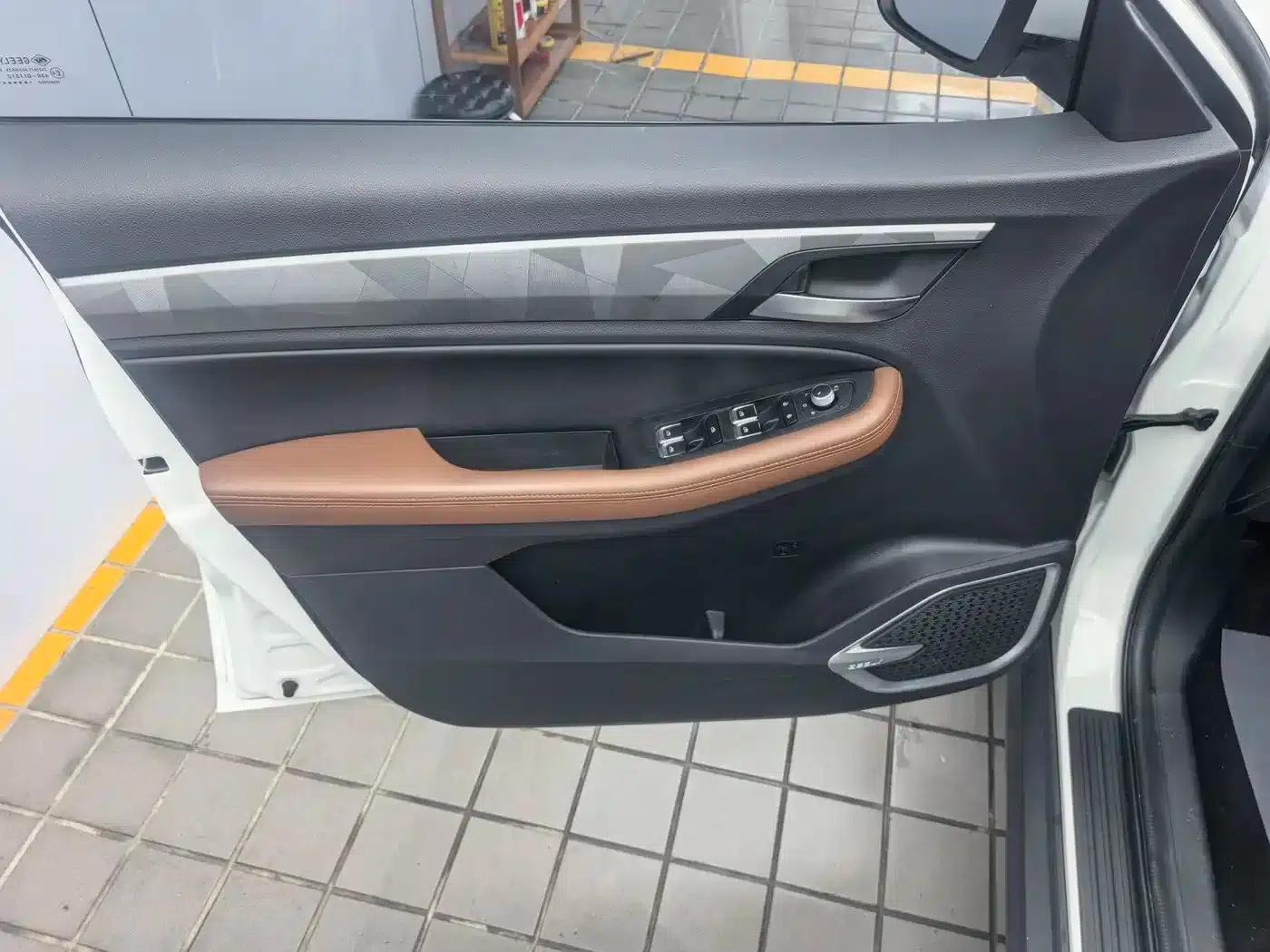 Geely Vision X6 2021 PRO 1.4T Automatic Premium Edition — миниатюра 15