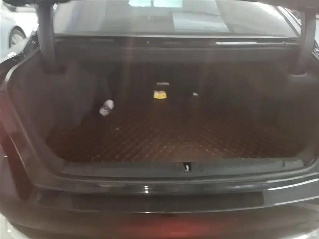 Geely Borui 2018 1.8T Premium Smart Edition — миниатюра 19