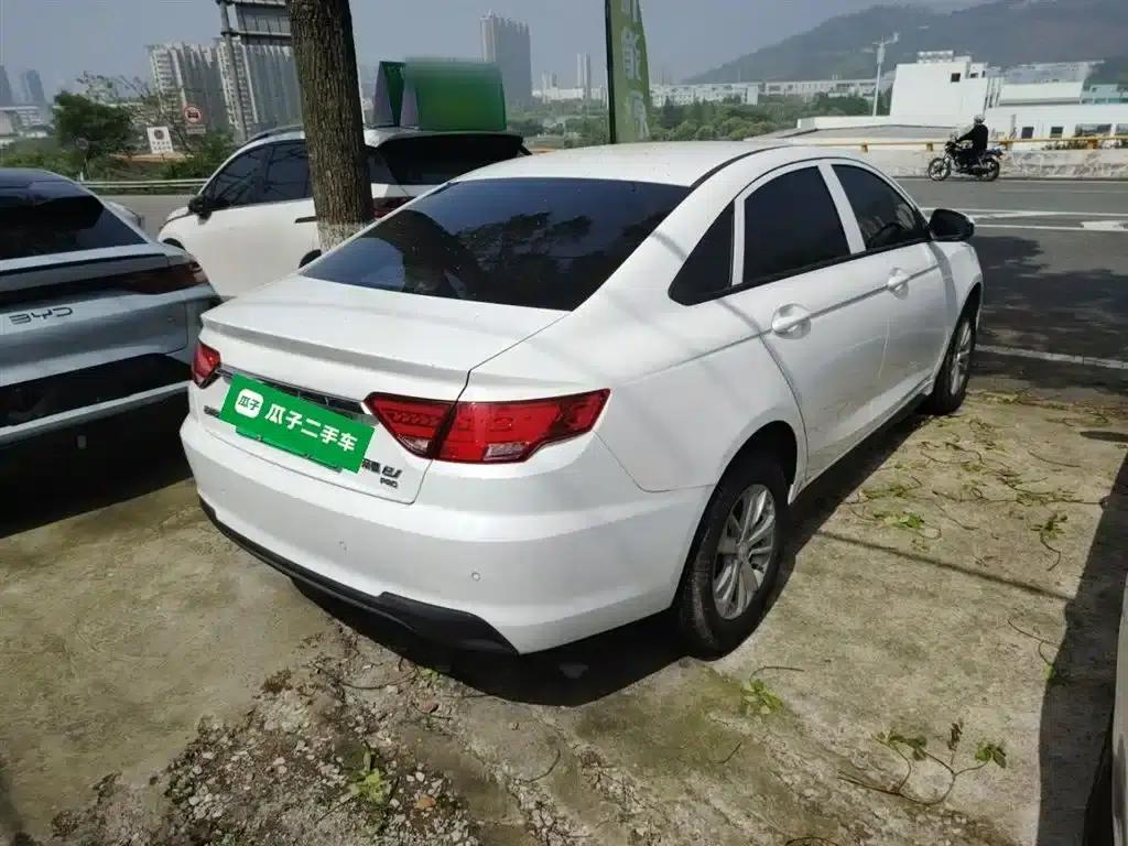 Geely Emgrand EV Pro 2022 Online Edition (Lithium Iron Phosphate) — миниатюра 7