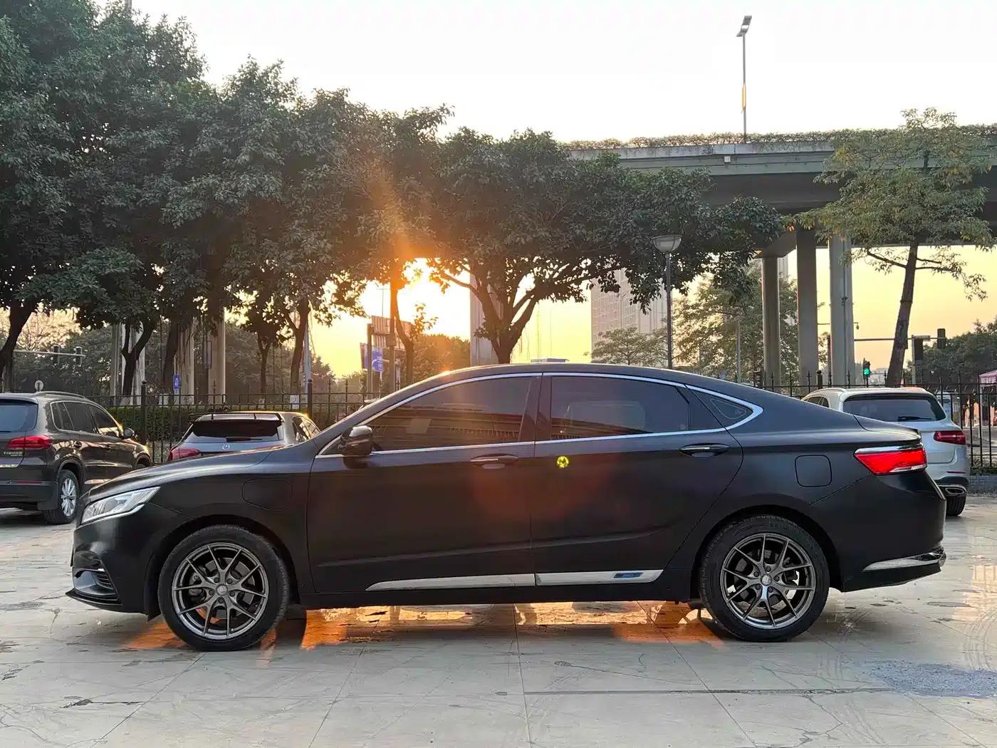 Geely Borui New Energy 2020 1.5T PHEV Premium Edition — миниатюра 3