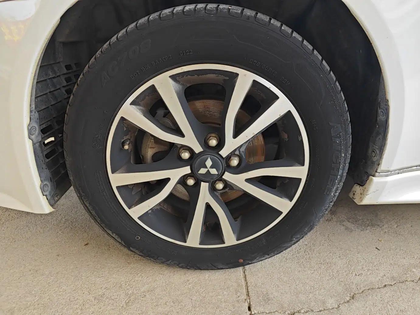 Mitsubishi Lancer EX 2015 1.8L Manual ZhiShang Edition China IV — миниатюра 8