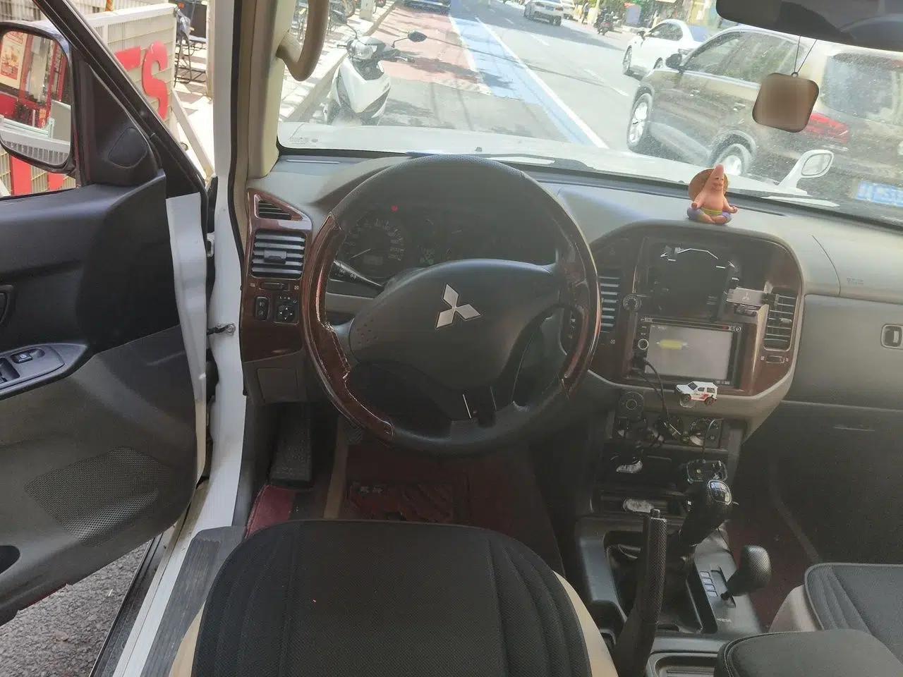 Mitsubishi Pajero 2008 V73 3.0L MT GL — миниатюра 11
