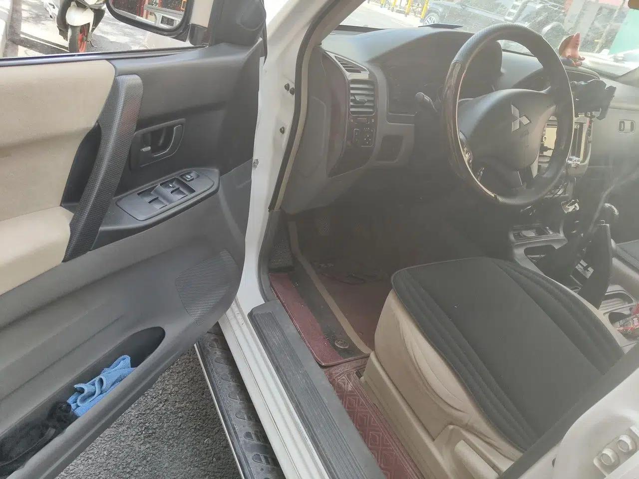 Mitsubishi Pajero 2008 V73 3.0L MT GL — миниатюра 17