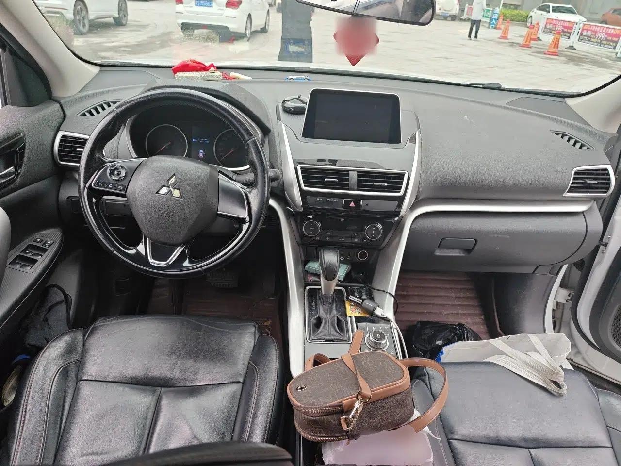 Mitsubishi Eclipse Cross 2018 1.5T CVT Two-Wheel Drive Dream Edition — миниатюра 10