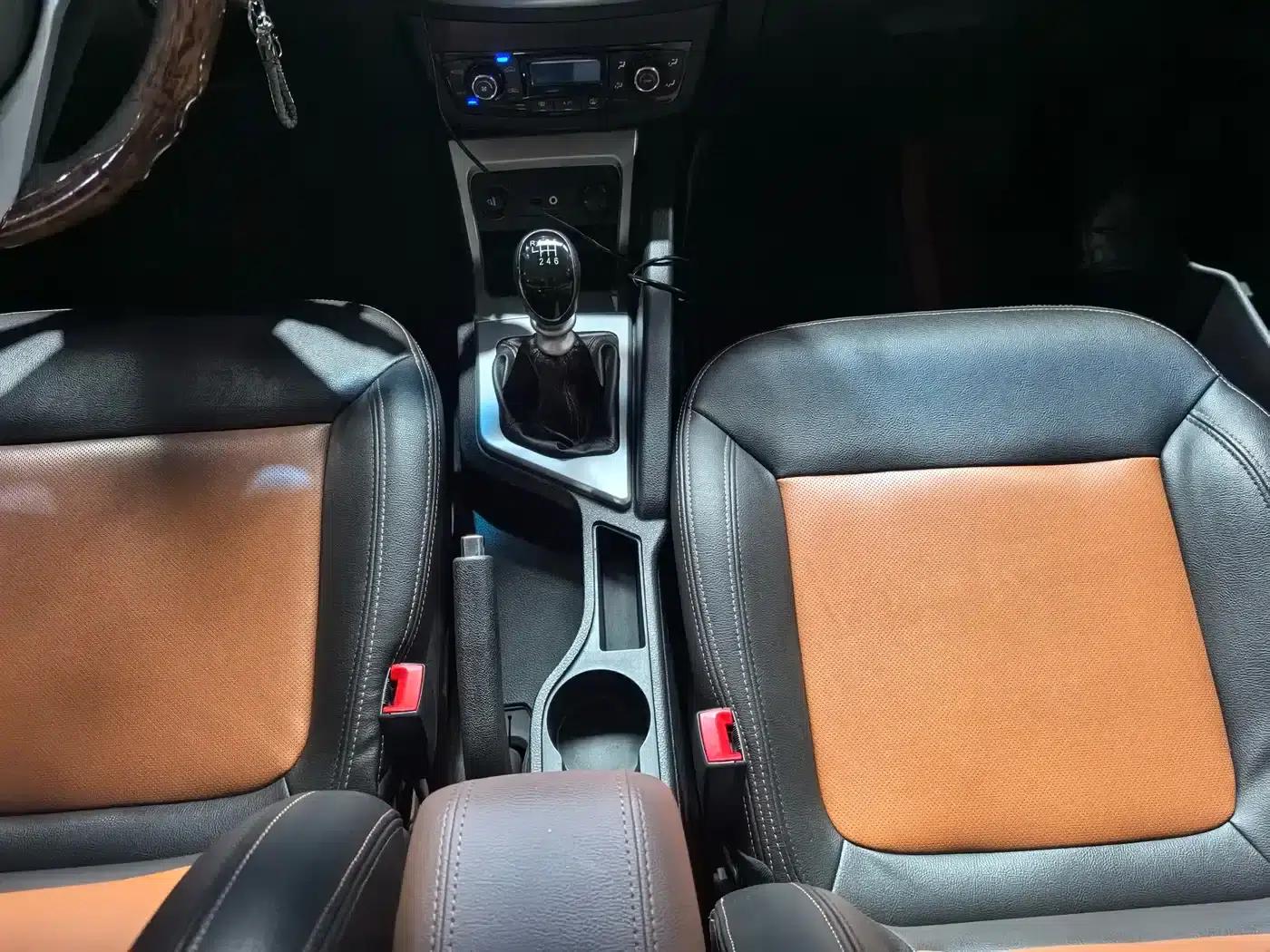 Refine S3 2015 1.5L Manual Deluxe Intelligent Premium Edition — миниатюра 13