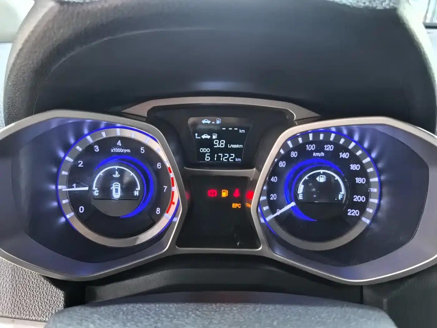 Refine S3 2015 1.5L Manual Deluxe Intelligent Premium Edition — миниатюра 16