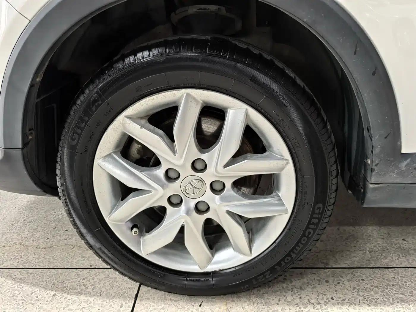 Refine S3 2015 1.5L Manual Deluxe Intelligent Premium Edition — миниатюра 7
