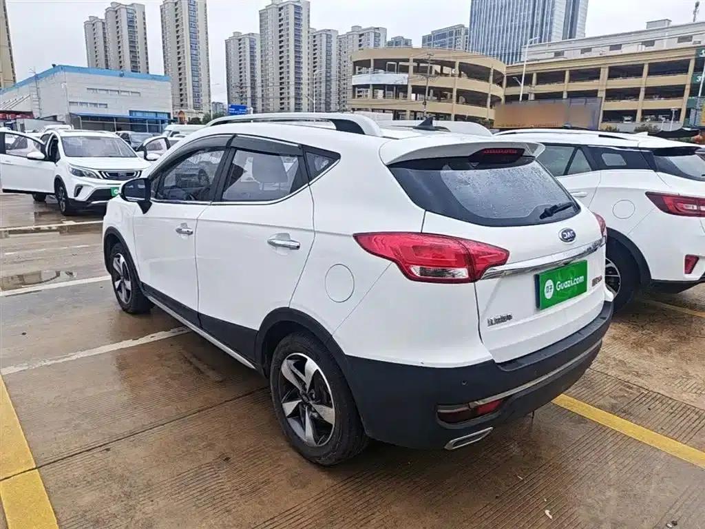 Refine S3 2017 1.6L CVT Luxury Intelligent Model — миниатюра 5
