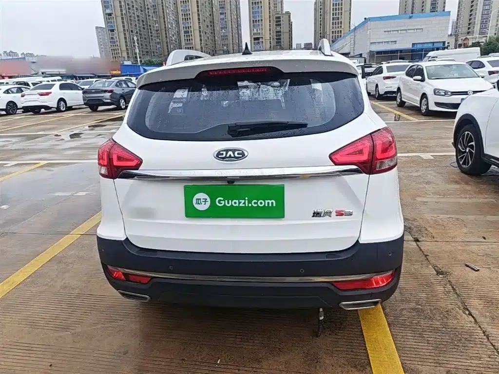 Refine S3 2017 1.6L CVT Luxury Intelligent Model — миниатюра 6