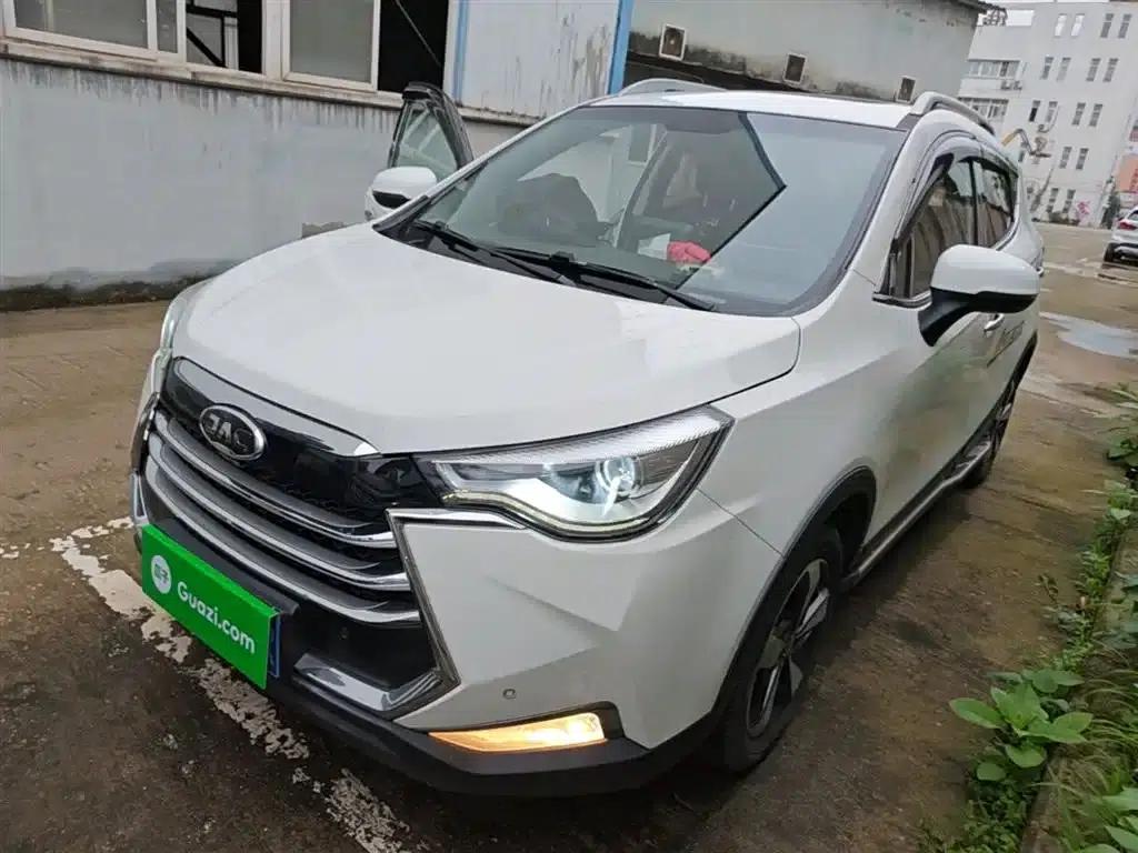 Refine S3 2018 Custom Edition 1.5L Manual Deluxe Smart Model — миниатюра 1