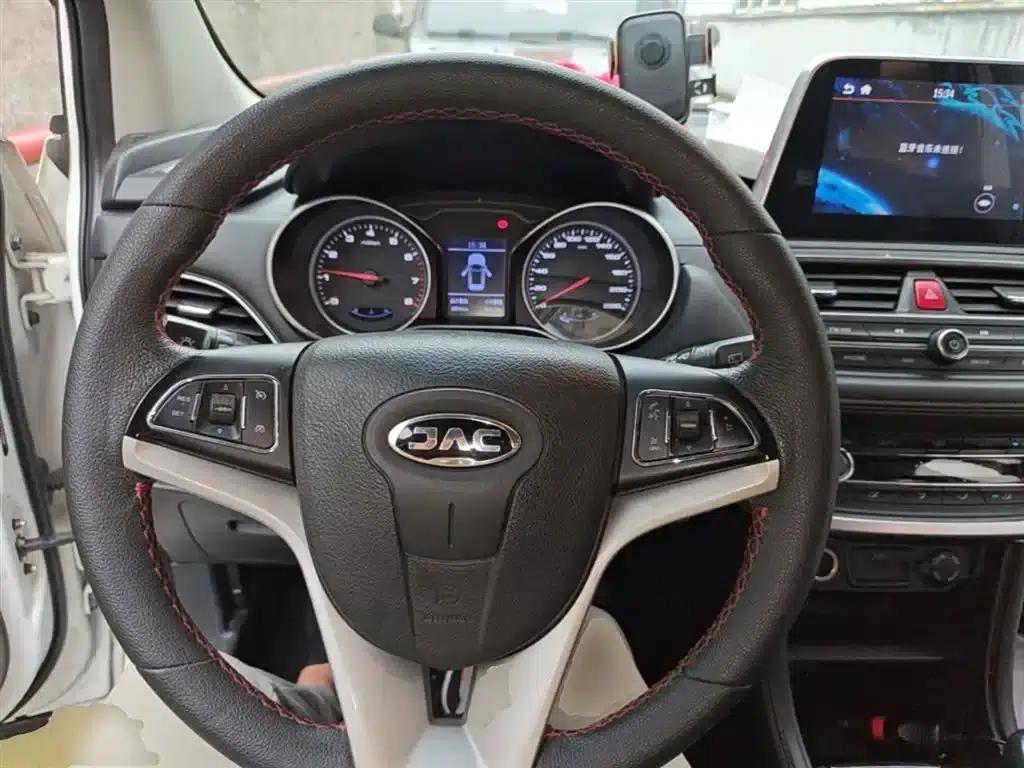 Refine S3 2018 Custom Edition 1.5L Manual Deluxe Smart Model — миниатюра 11