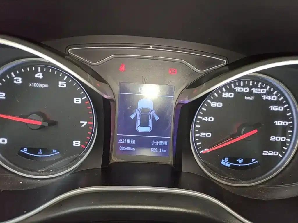 Refine S3 2018 Custom Edition 1.5L Manual Deluxe Smart Model — миниатюра 12