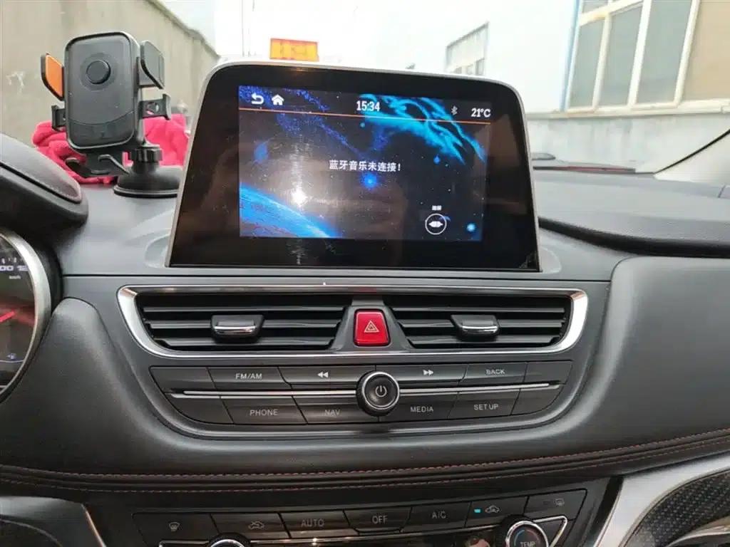 Refine S3 2018 Custom Edition 1.5L Manual Deluxe Smart Model — миниатюра 13