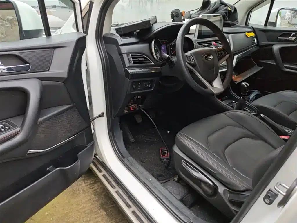 Refine S3 2018 Custom Edition 1.5L Manual Deluxe Smart Model — миниатюра 16