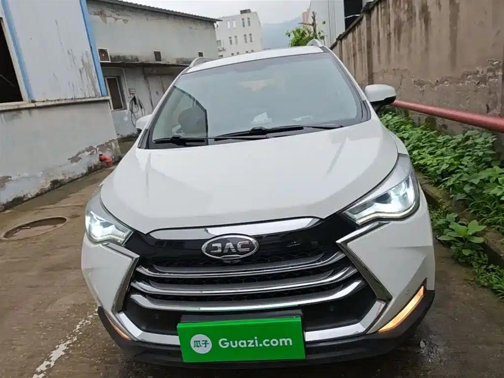 Refine S3 2018 Custom Edition 1.5L Manual Deluxe Smart Model — миниатюра 3