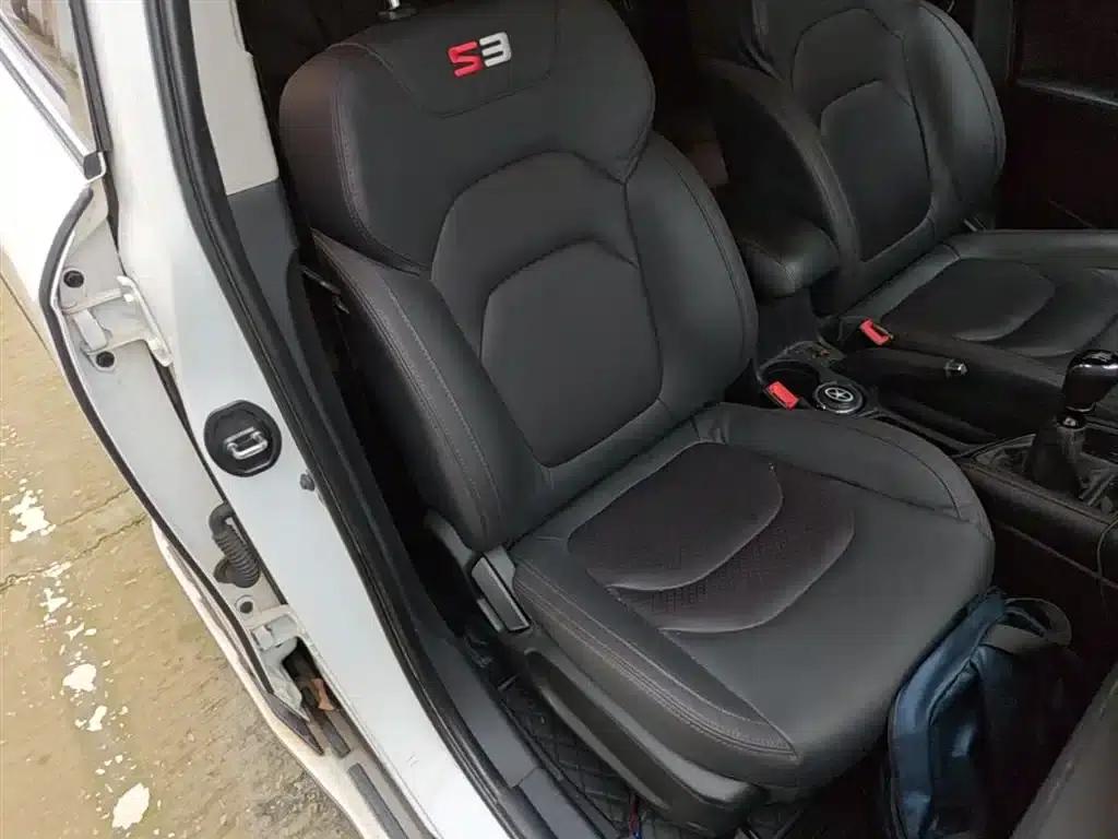 Refine S3 2018 Custom Edition 1.5L Manual Deluxe Smart Model — миниатюра 25