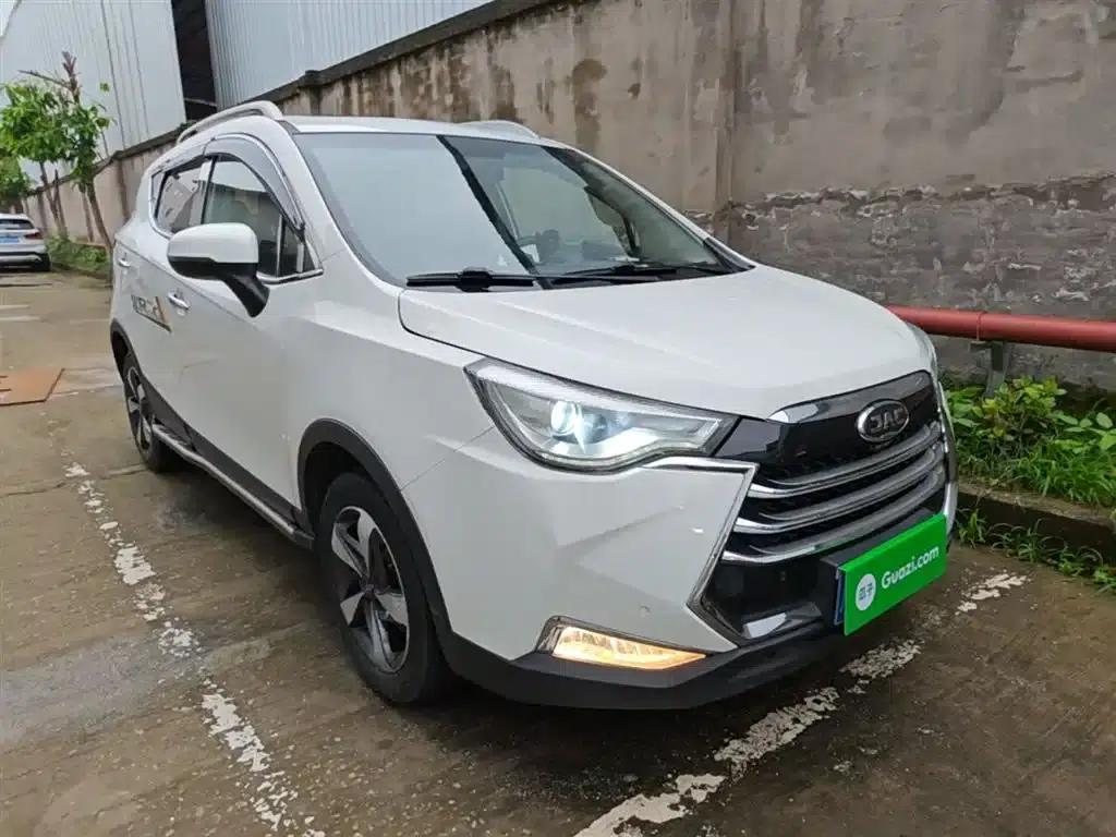 Refine S3 2018 Custom Edition 1.5L Manual Deluxe Smart Model — миниатюра 4