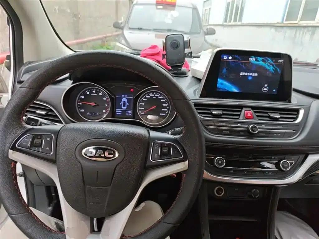 Refine S3 2018 Custom Edition 1.5L Manual Deluxe Smart Model — миниатюра 10