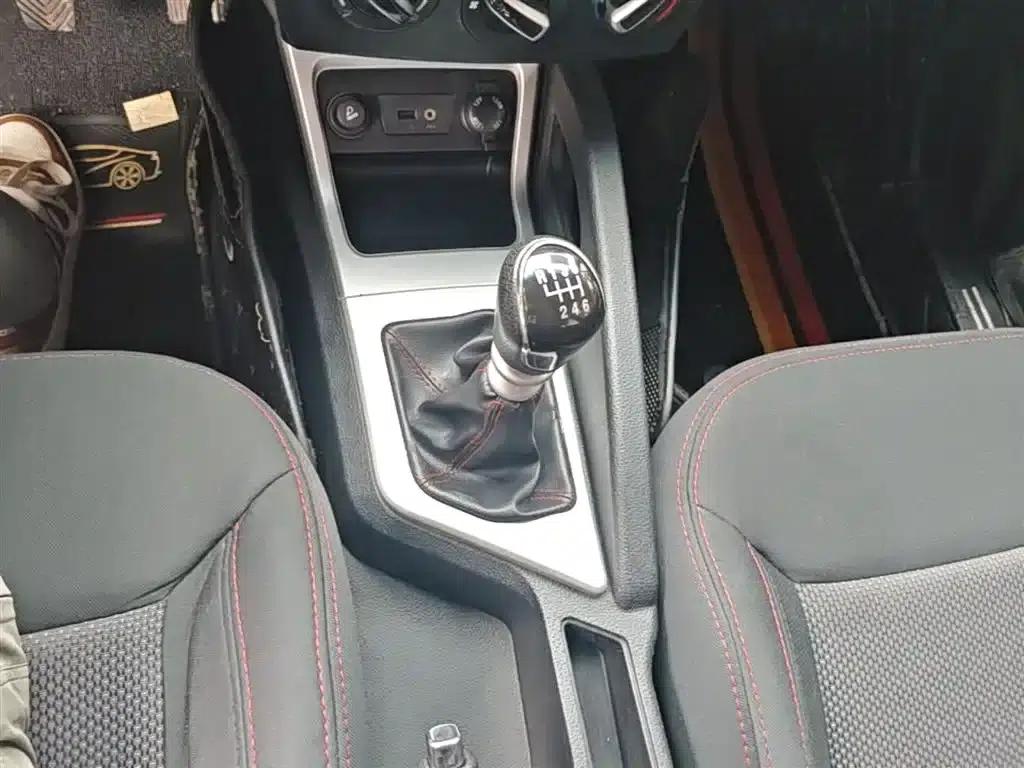 Refine S3 2016 1.5L Manual Deluxe Edition — миниатюра 21