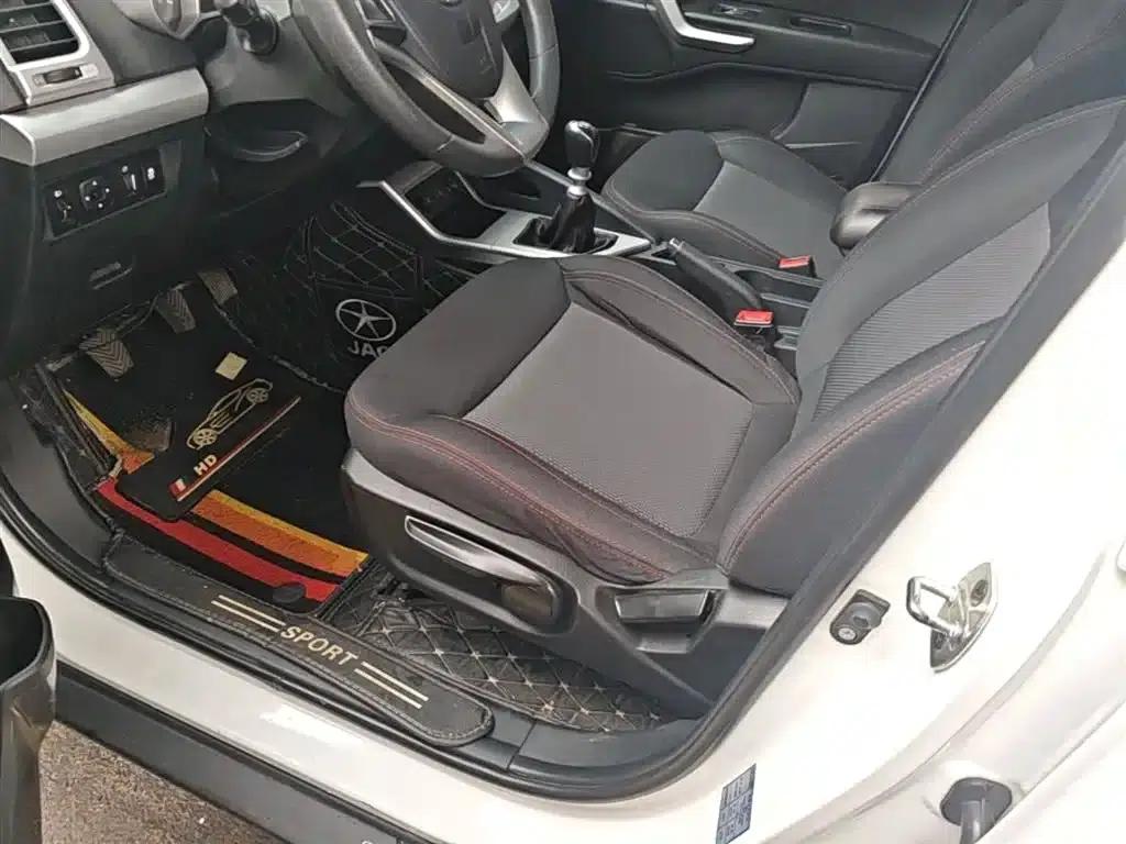 Refine S3 2016 1.5L Manual Deluxe Edition — миниатюра 22