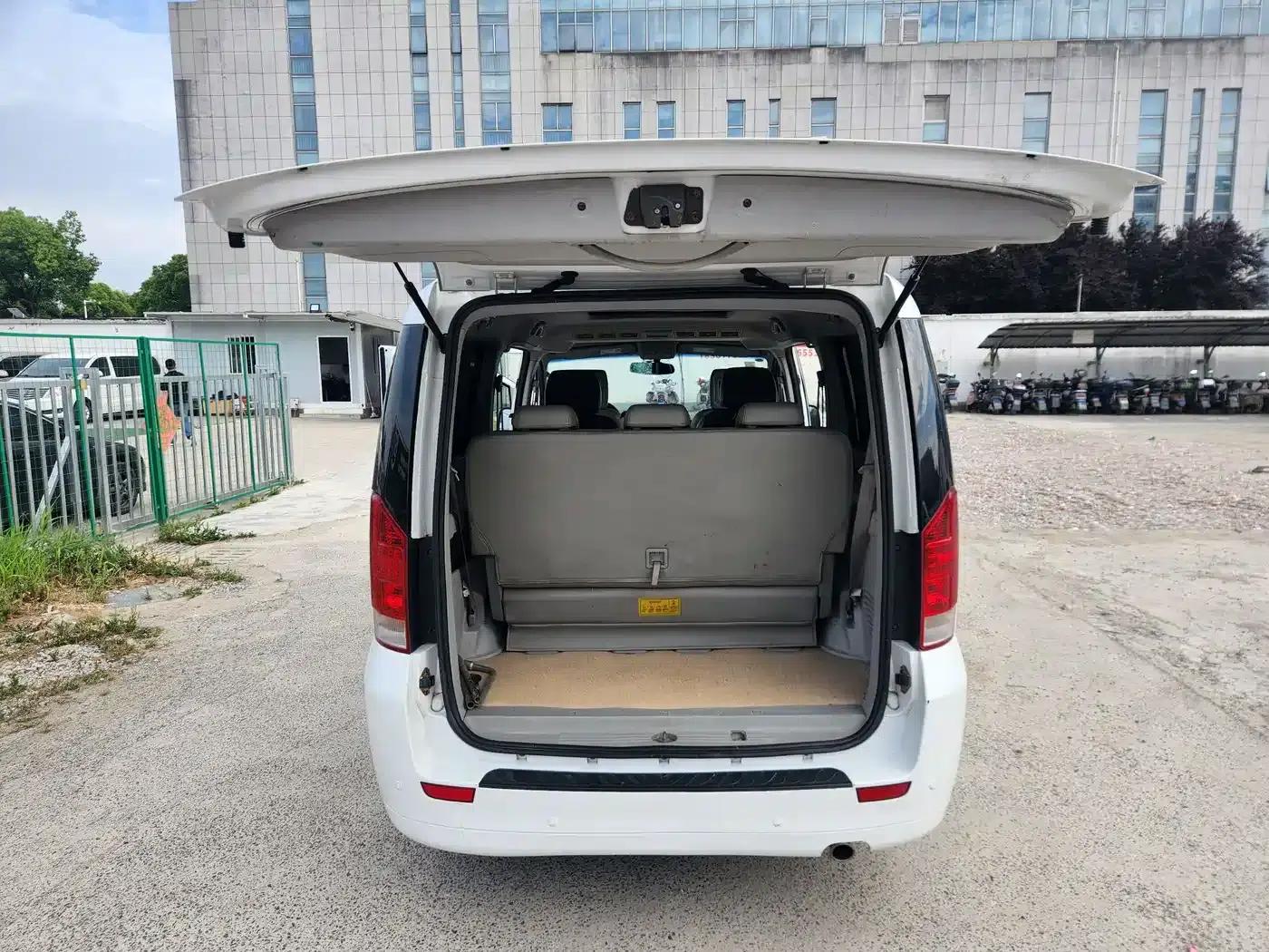 Refine M5 2016 2.0T Gasoline Manual Executive Edition — миниатюра 16