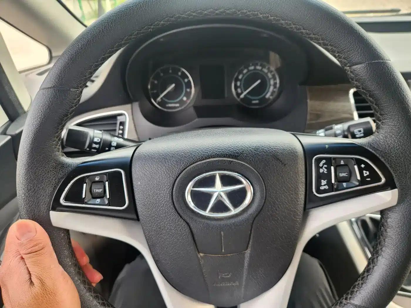 Refine M5 2016 2.0T Gasoline Manual Executive Edition — миниатюра 21