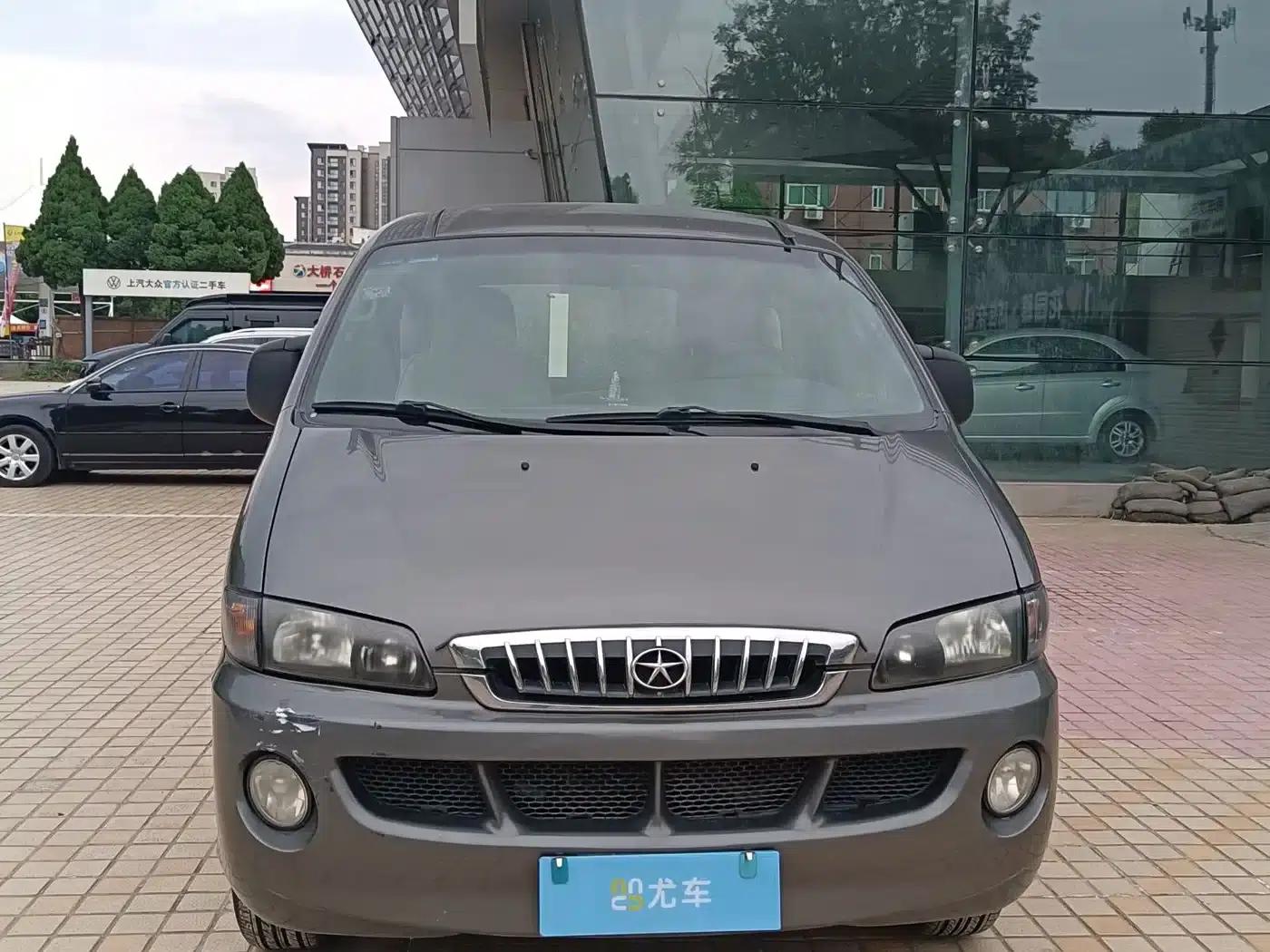 Refine 2011 2.0L Shuttle Gasoline Comfort Edition HFC4GA3 — миниатюра 2