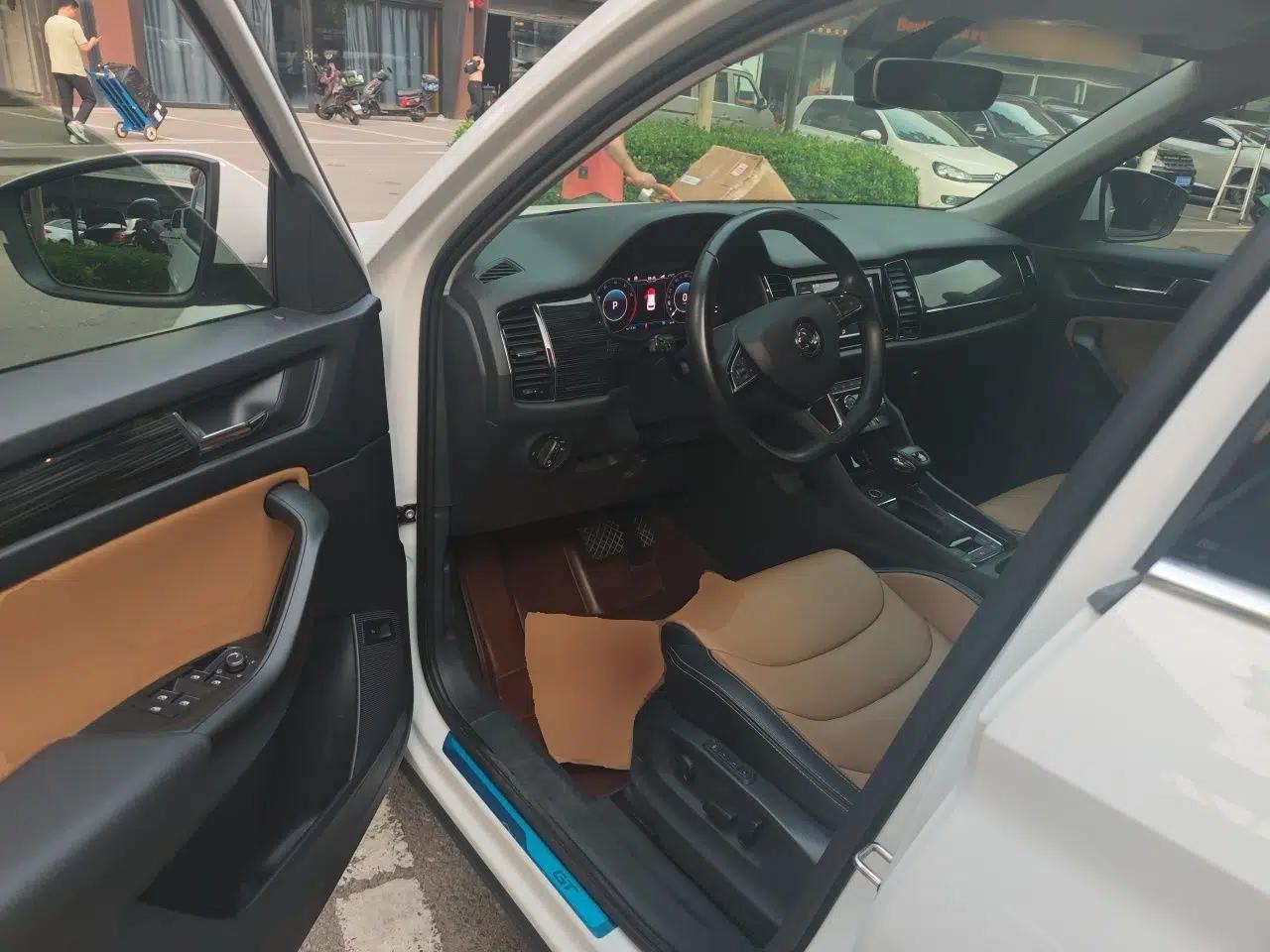 Skoda Kodiaq GT 2019 TSI380 4x4 Luxury Edition China VI Standard — миниатюра 17