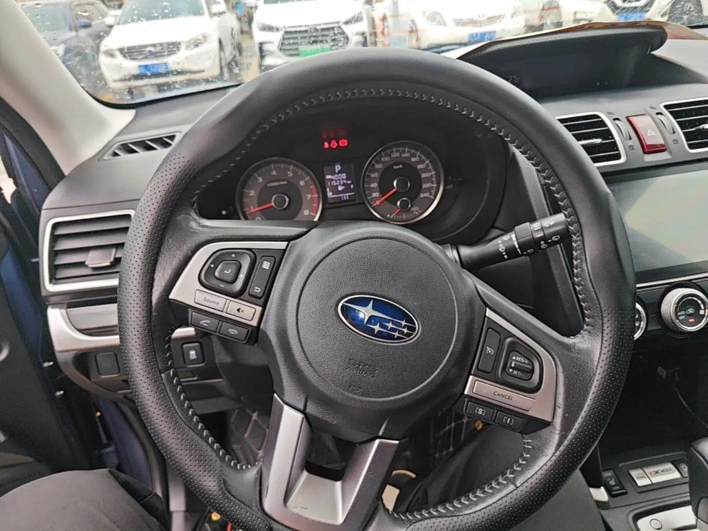 Subaru Forester 2016 2.0i Luxury Navigation Edition — миниатюра 14