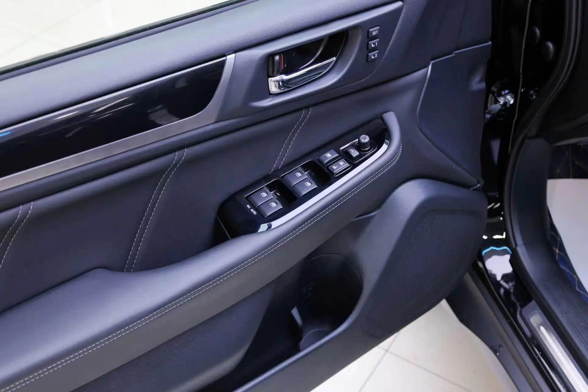 Subaru Outback 2019 2.5i Sport Navigation Edition with EyeSight — миниатюра 25