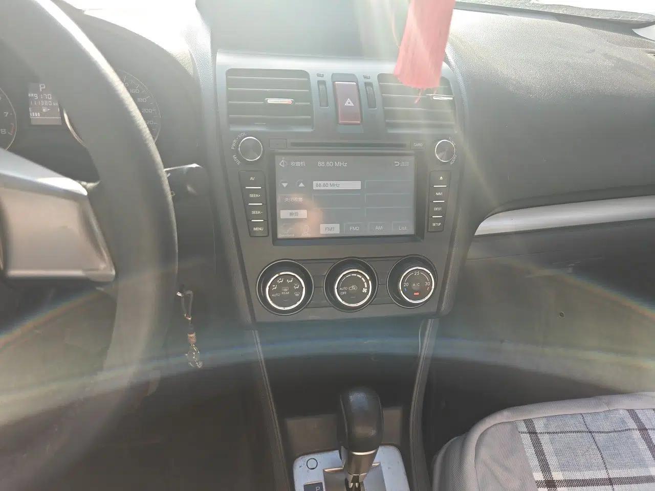 Subaru XV 2014 2.0i Comfort Edition — миниатюра 14